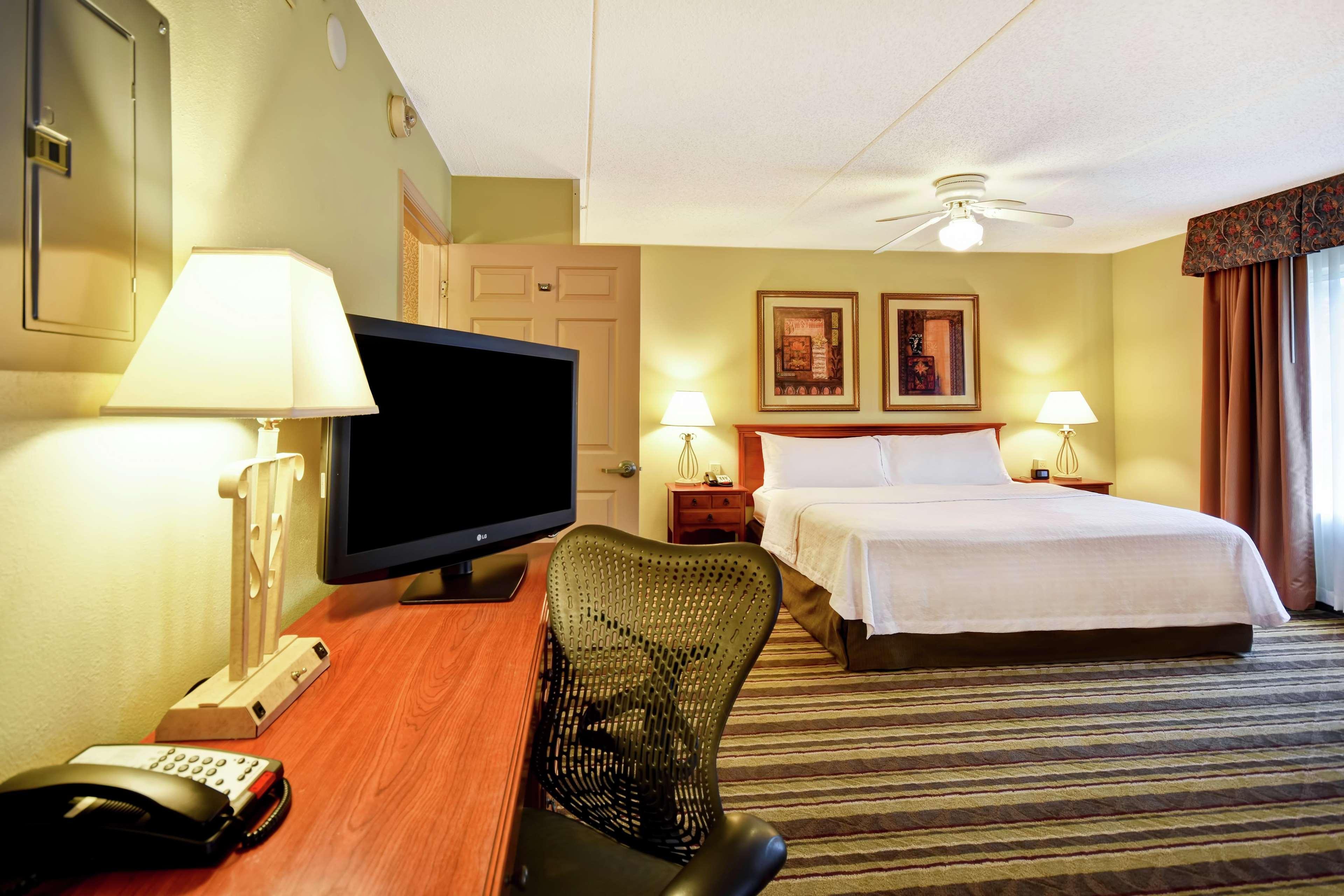 Homewood Suites By Hilton Честер Екстер'єр фото