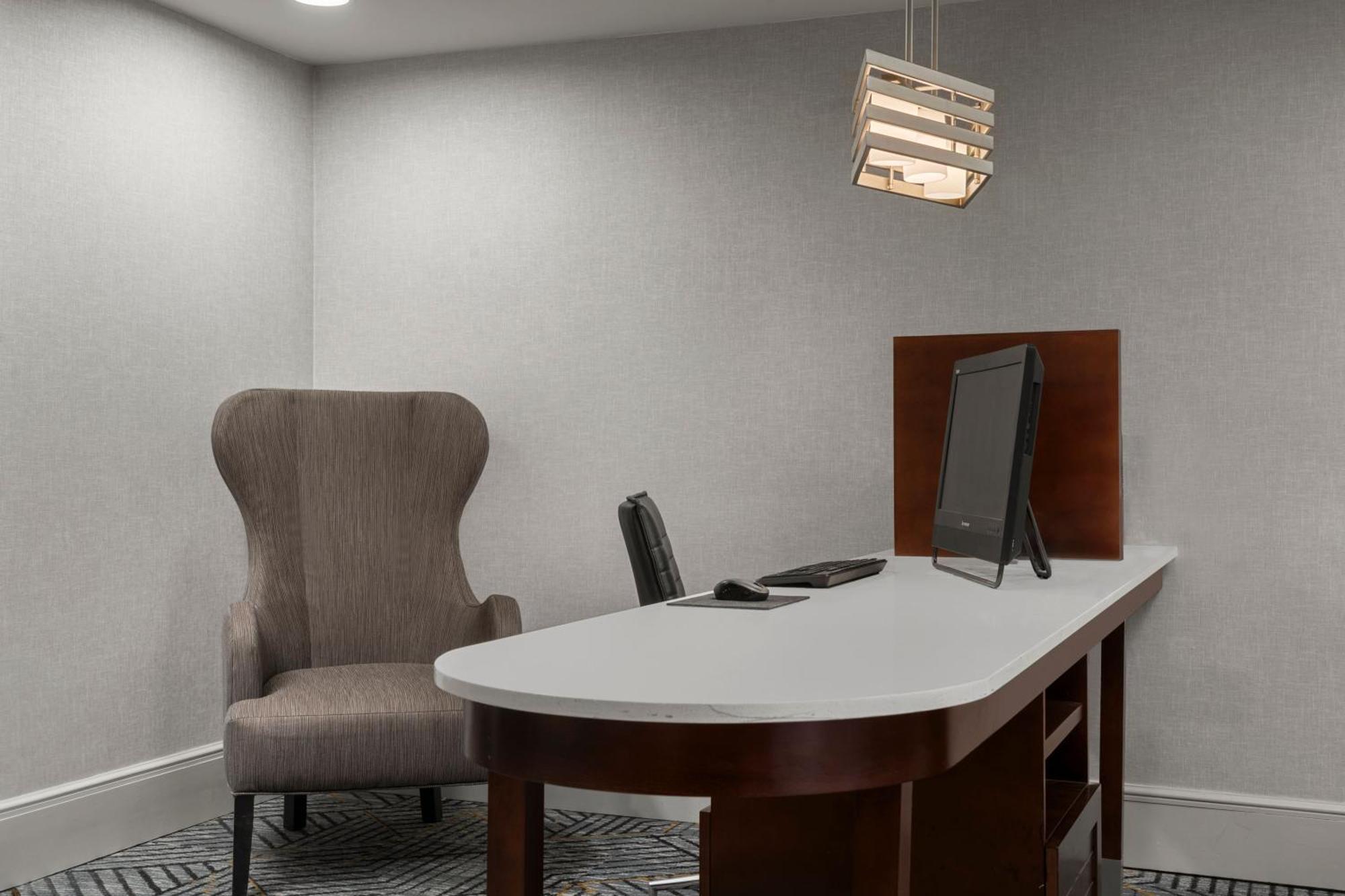 Homewood Suites By Hilton Честер Екстер'єр фото